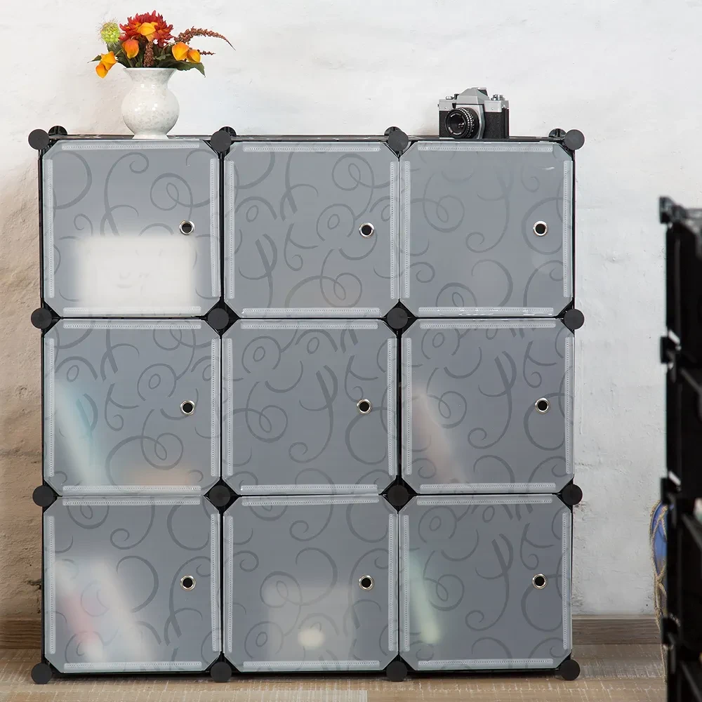 وحدة تخزين 9 خانات بأبواب زرقاء